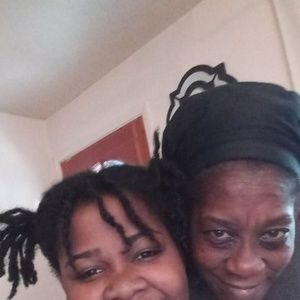 Meet your Posher, Alecia